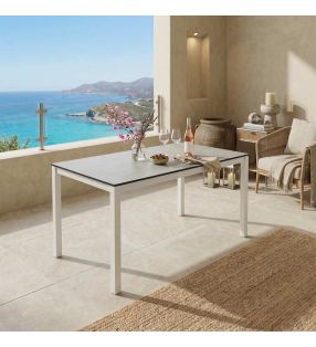 table de terrasse blanche