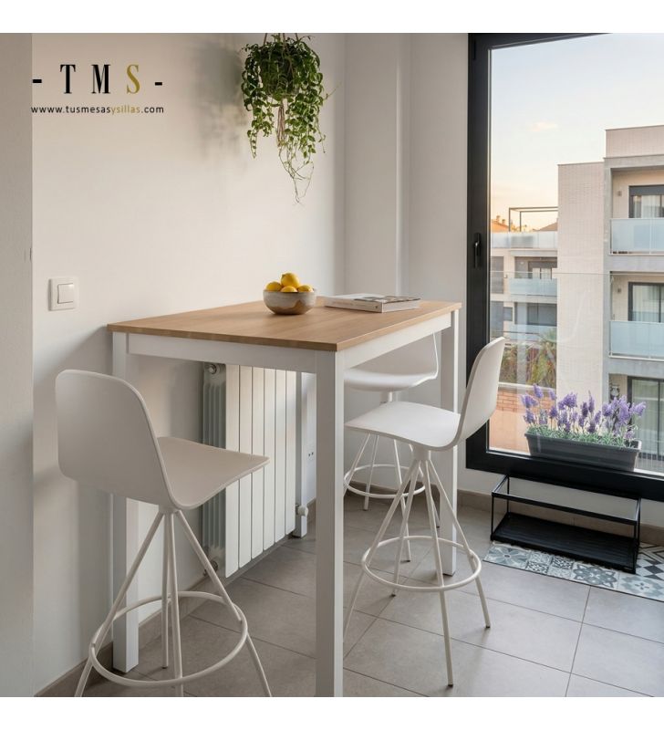 Table haute avec radiateur en dessous