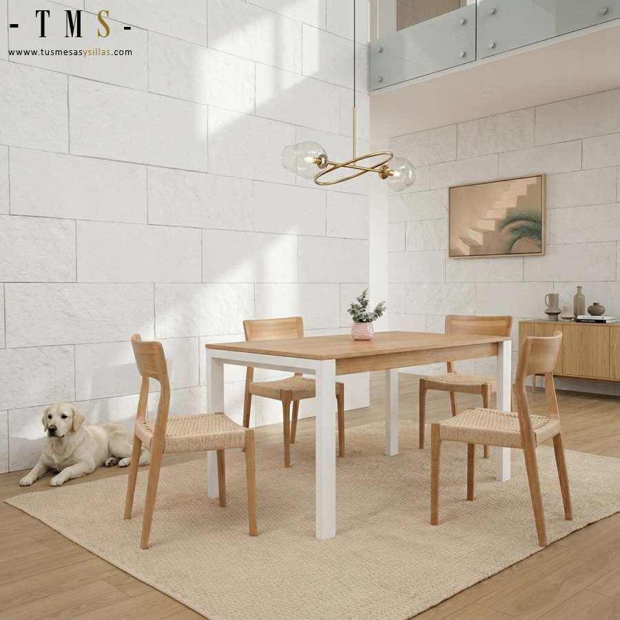 Table en bois blanc pour 6 personnes