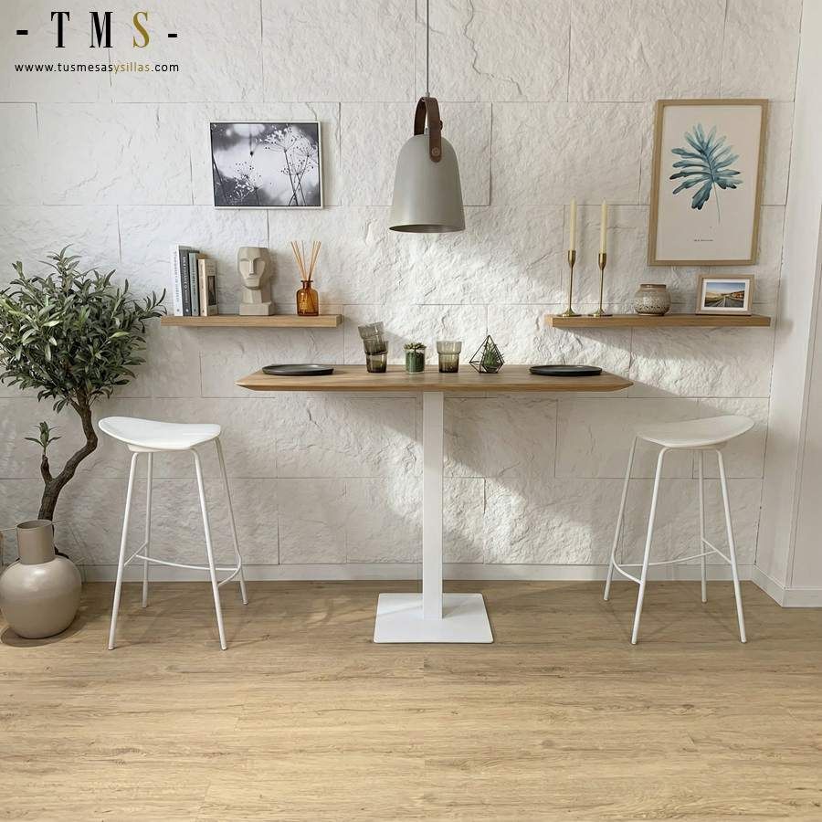 mesa alta con 2 personas mesa alta con 2 personas