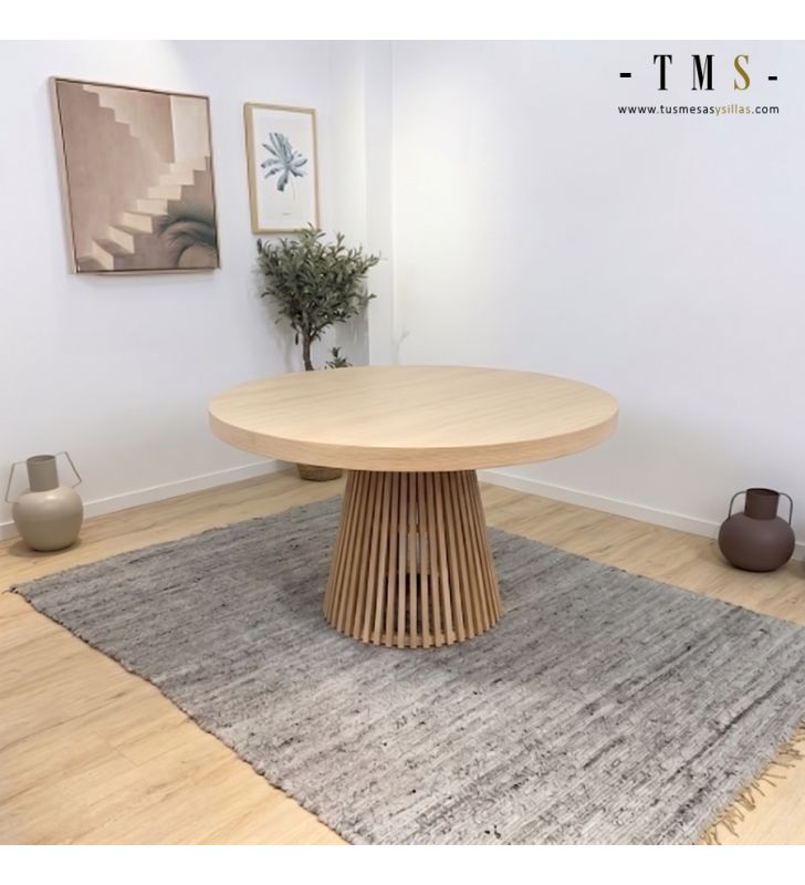 Tables rondes à base centrale