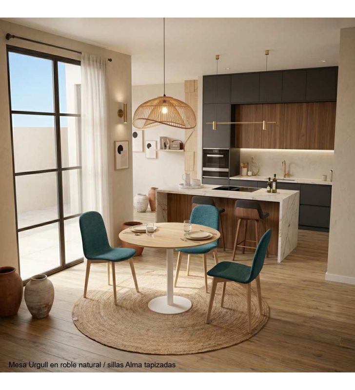 mesa-reeonda-sillas-Alma