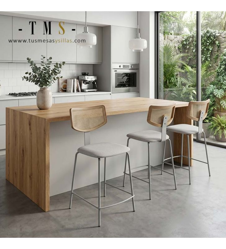 Taburete de comedor para espacios abiertos.