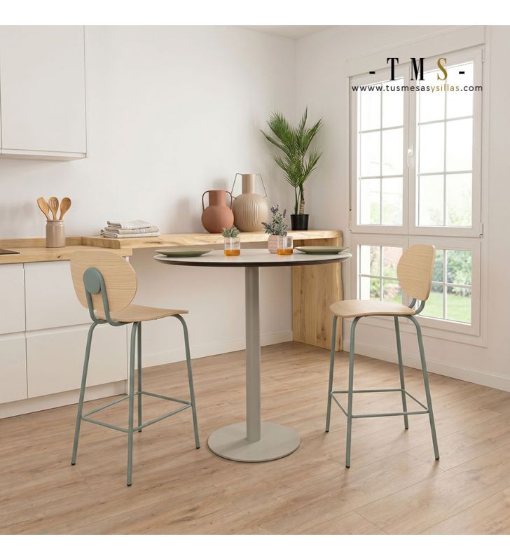 Taburete alto de madera con respaldo Hari Taburete alto de madera con respaldo Hari