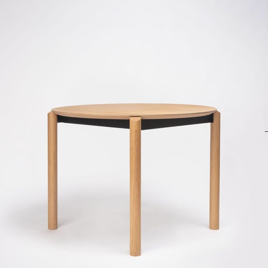 Table de salle à manger extensible Juno par Ondarreta — chêne, stratifié ou Fenix