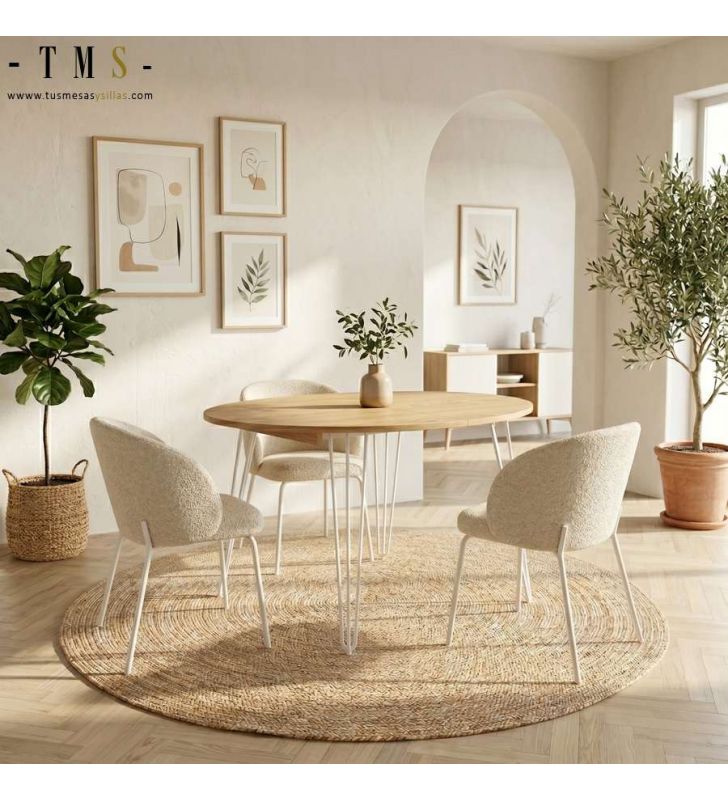 Table ovale extensible, blanche, en bois Table ovale extensible, blanche, en bois