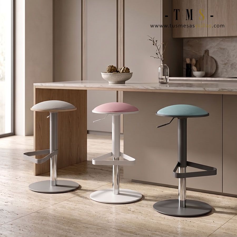 Tabouret de cuisine sans dossier. Tabouret de cuisine sans dossier.
