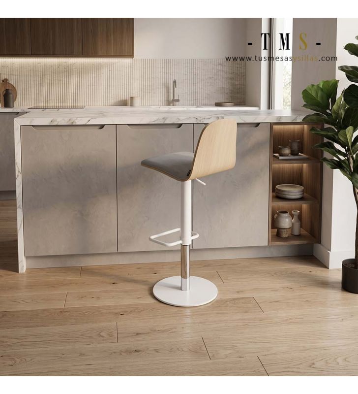 Tabouret idéal pour les comptoirs. Tabouret idéal pour les comptoirs.