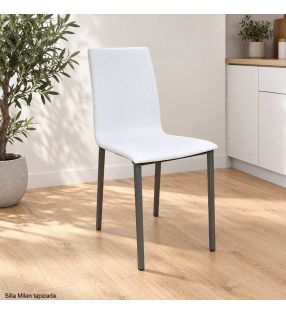 Chaises blanches - faciles à nettoyer