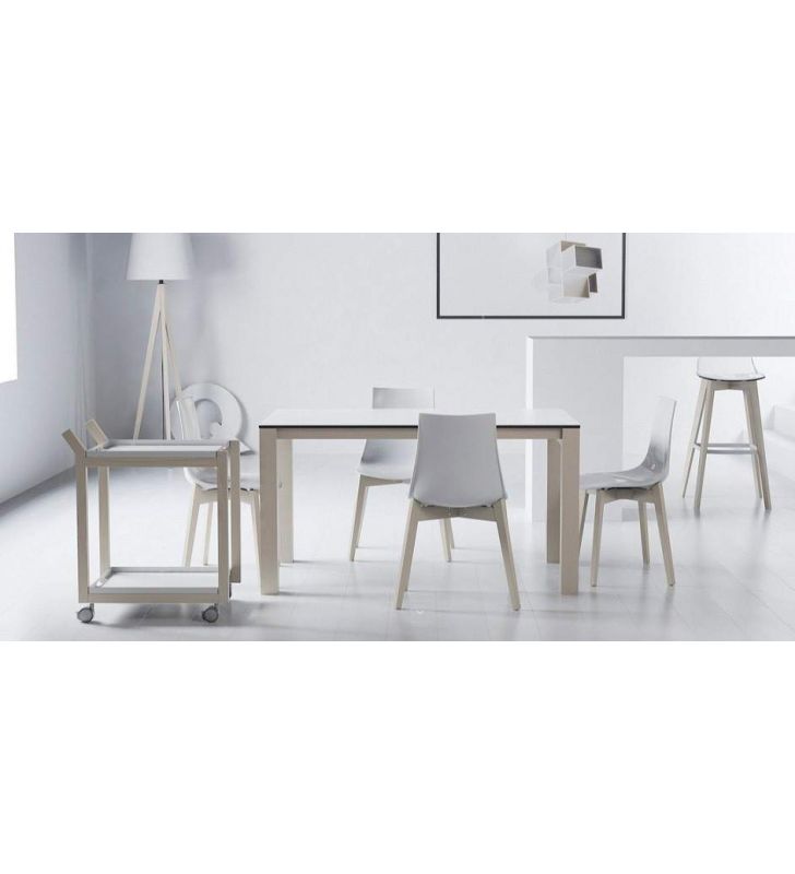 ensemble-chaises-tabourets-style nordique