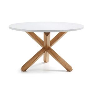 Mesa redonda Nori, patas en roble encimera blanca, estilo nordico