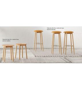 Taburete alto estilo nordico  Oto de ondarreta en madera y blancos