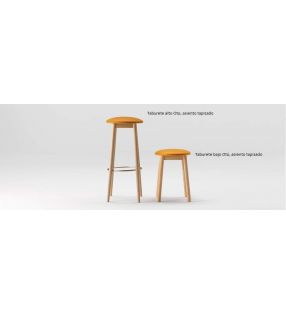 Taburete alto estilo nordico  Oto de ondarreta en madera y blancos