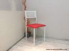 silla de cocina Formen tapizada y blanca