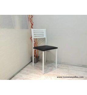 silla de cocina Formen tapizada y blanca