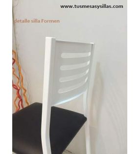 silla de cocina Formen tapizada y blanca
