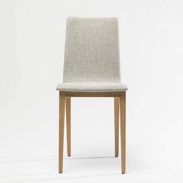 Sillas-tapizadas-estrechas-comedor