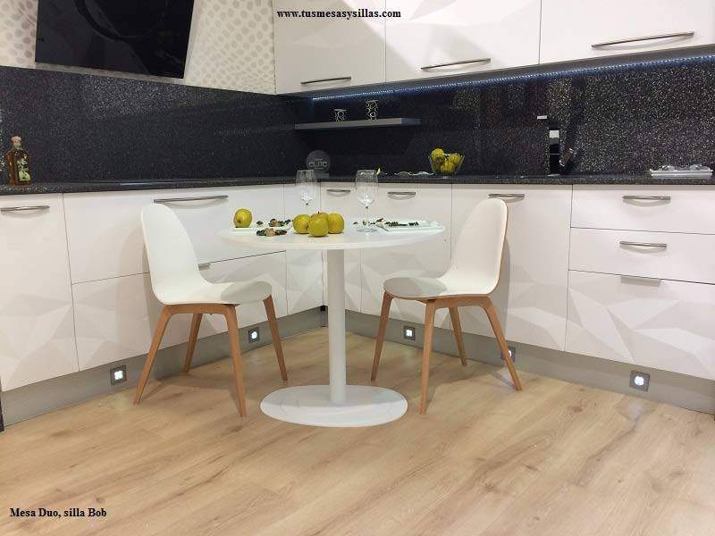 Mesa redonda Duo de pie central y encimera en madera,laca o laminado