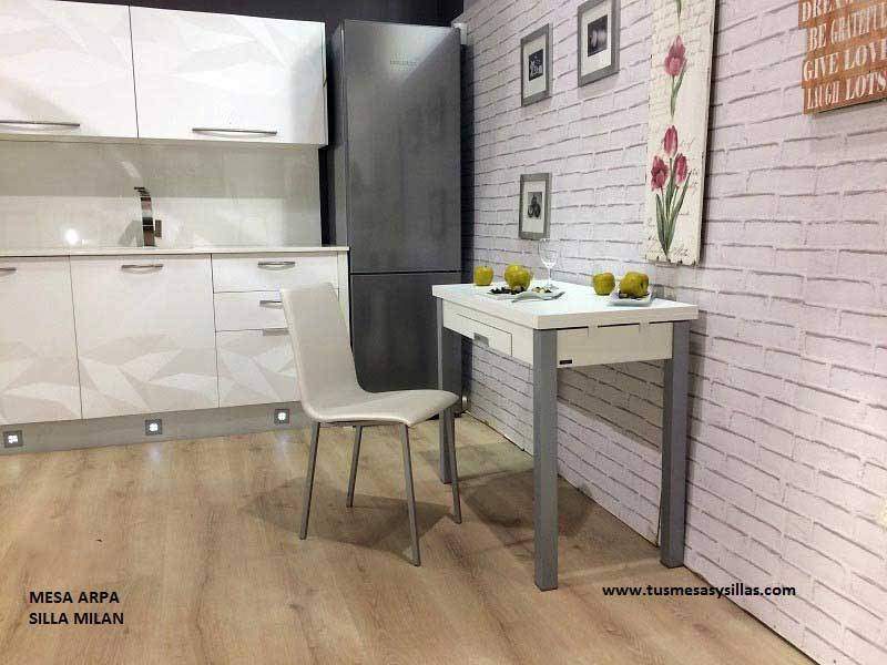 Mesa pequeña Arpa de cocina extensible a lo largo con cajón