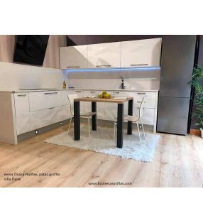 Silla de cocina Dane de Ondarreta apilable, madera y laca