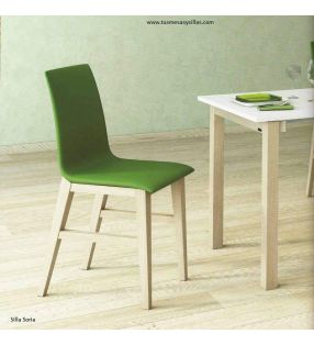 sillas-tapizadas-pequeñas-madera