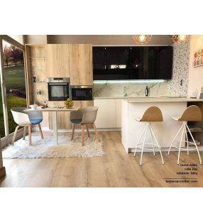 Adan central pied table dans le style nordique