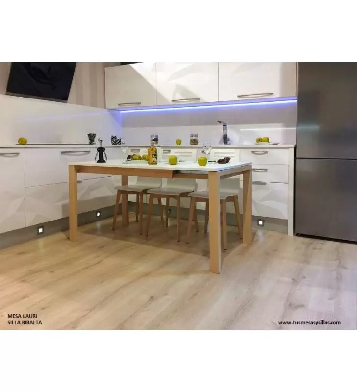 Mesa extensible Lauri patas de madera a medida