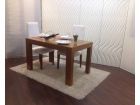 Mesa extensible de comedor en madera y laca