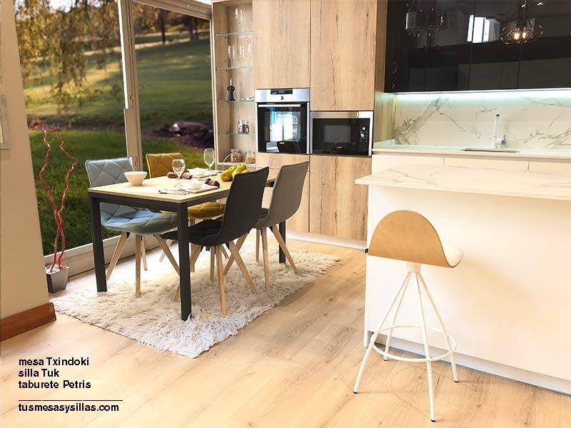 mesa cocina moderna extensible Txindoki medida de 130x80 cm y diseño