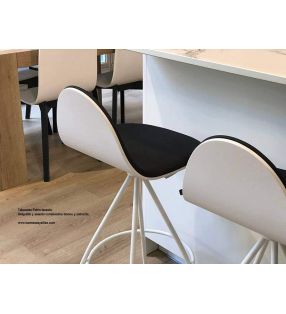 Taburete-alto-respaldo-Petris