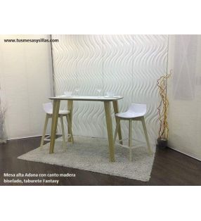 Mesa alta, Adana con canto madera de estilo nórdico