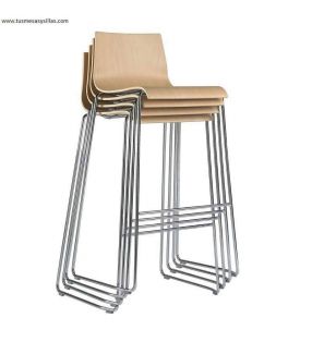 Taburete alto de barra o mostrador apilable