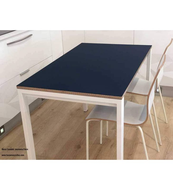 Mesa Txindoki con encimera de Fenix