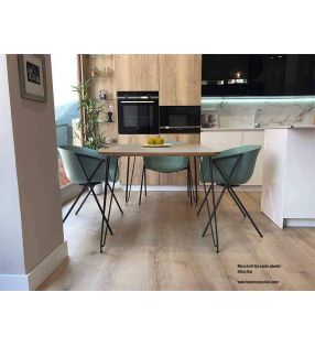 Table fixe Beti avec pieds en métal de style nordique