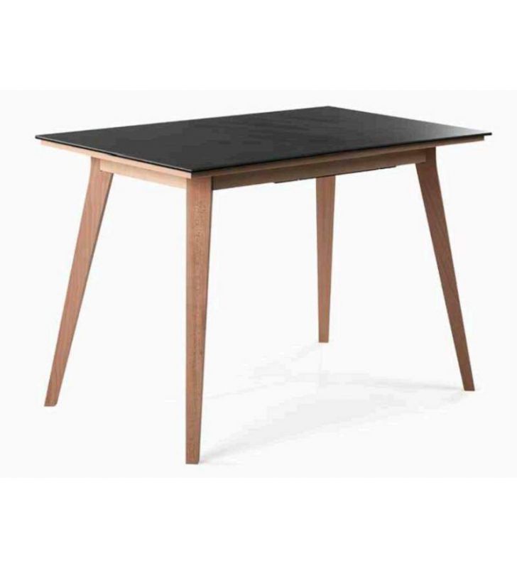 Mesa extensible con patas inclinadas y encimera de Dekton Lira