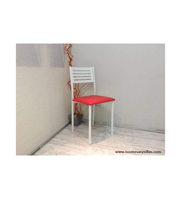 Set de table avec tiroir et chaises Issa et Formen