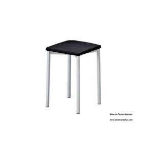 Conjunto-taburete-mesa-sillas