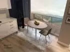 Mesa-ovalada-cocina-pata