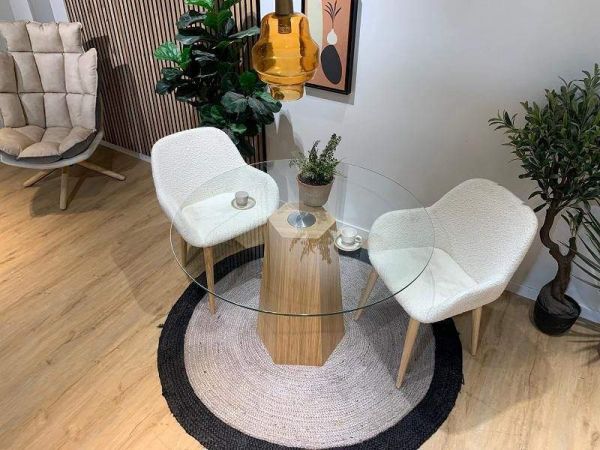 Mesa de comedor con pie central único de madera de roble o haya