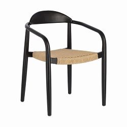 Estructura negra, asiento natural