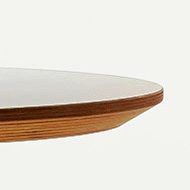 Superfcie blanca sobre madera Abedul