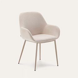 Revêtement beige et pieds en acier beige