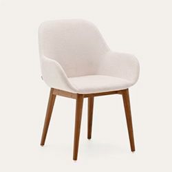 Revêtement beige et pieds en bois foncé